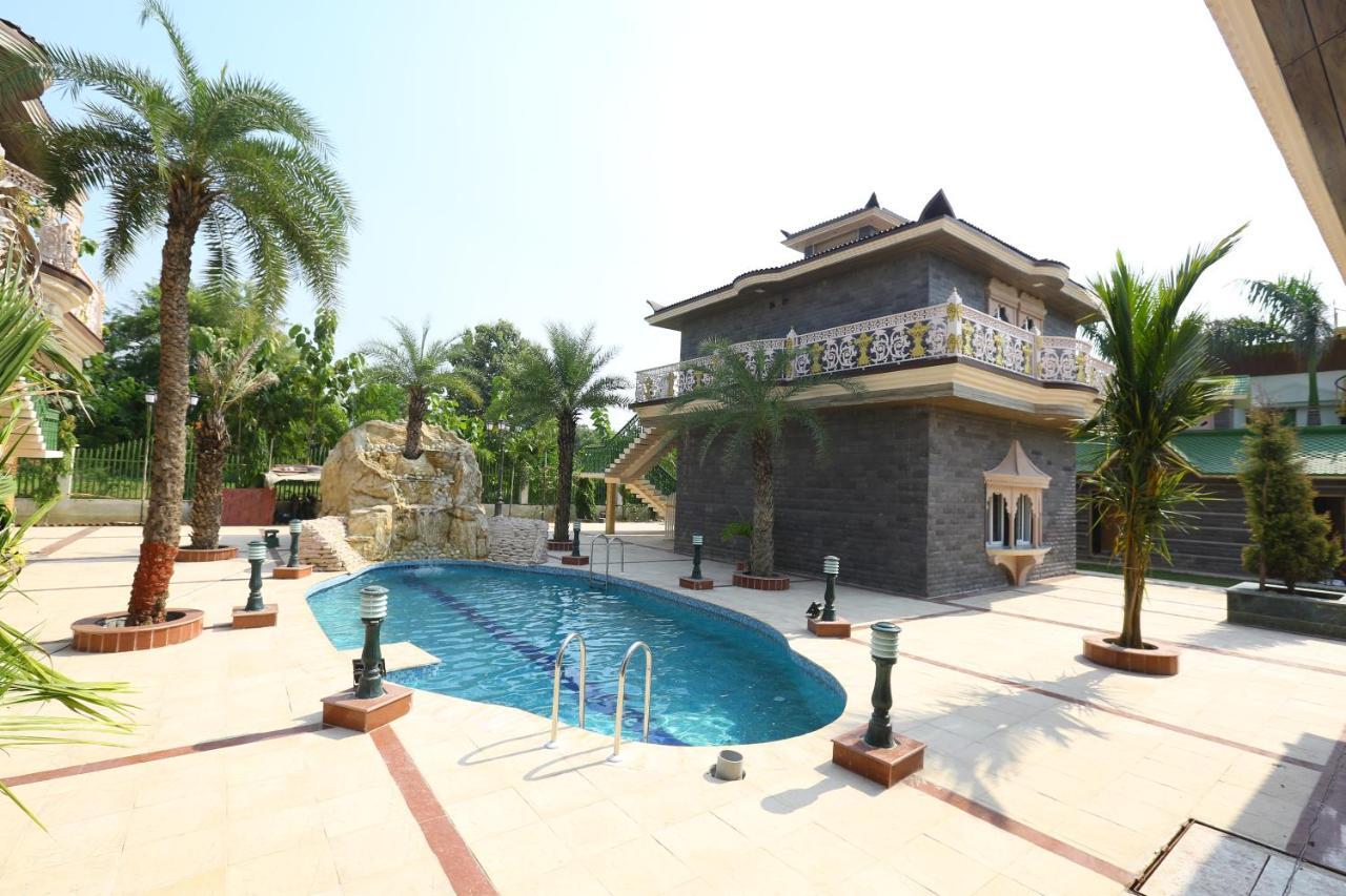 Отель Mann The Palm Retreat Лакхнау Экстерьер фото