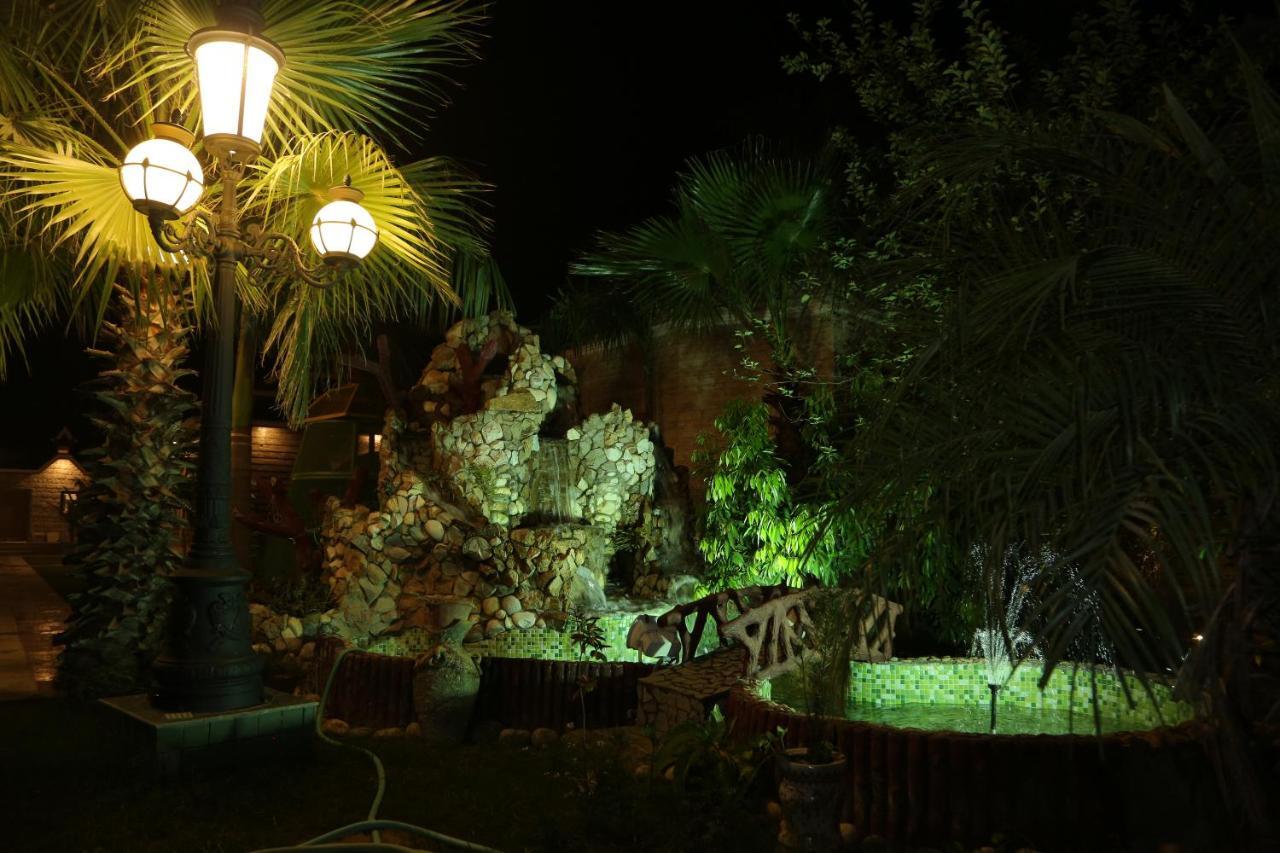 Отель Mann The Palm Retreat Лакхнау Экстерьер фото