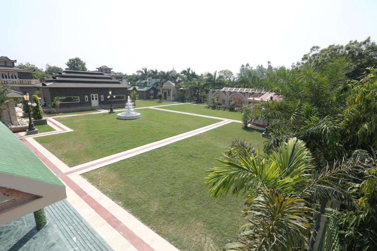 Отель Mann The Palm Retreat Лакхнау Экстерьер фото