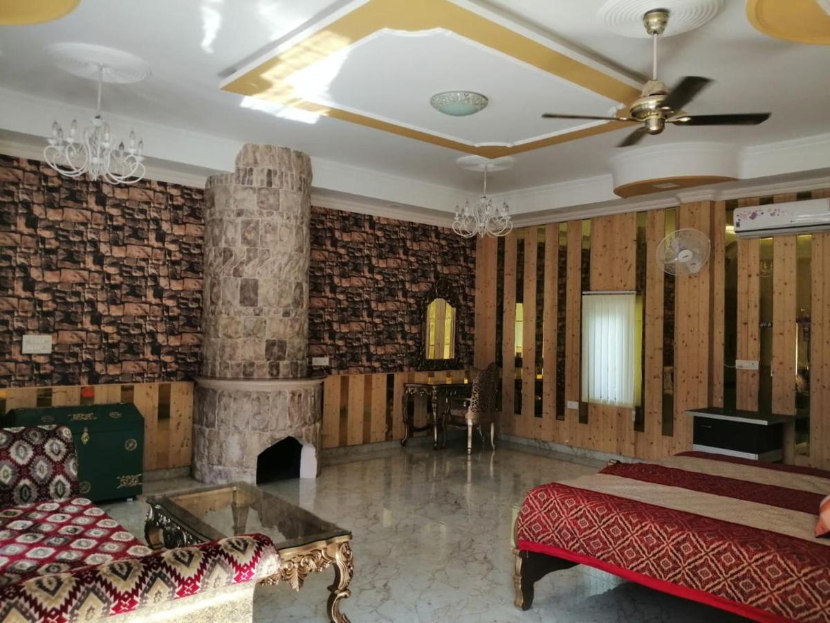 Отель Mann The Palm Retreat Лакхнау Экстерьер фото