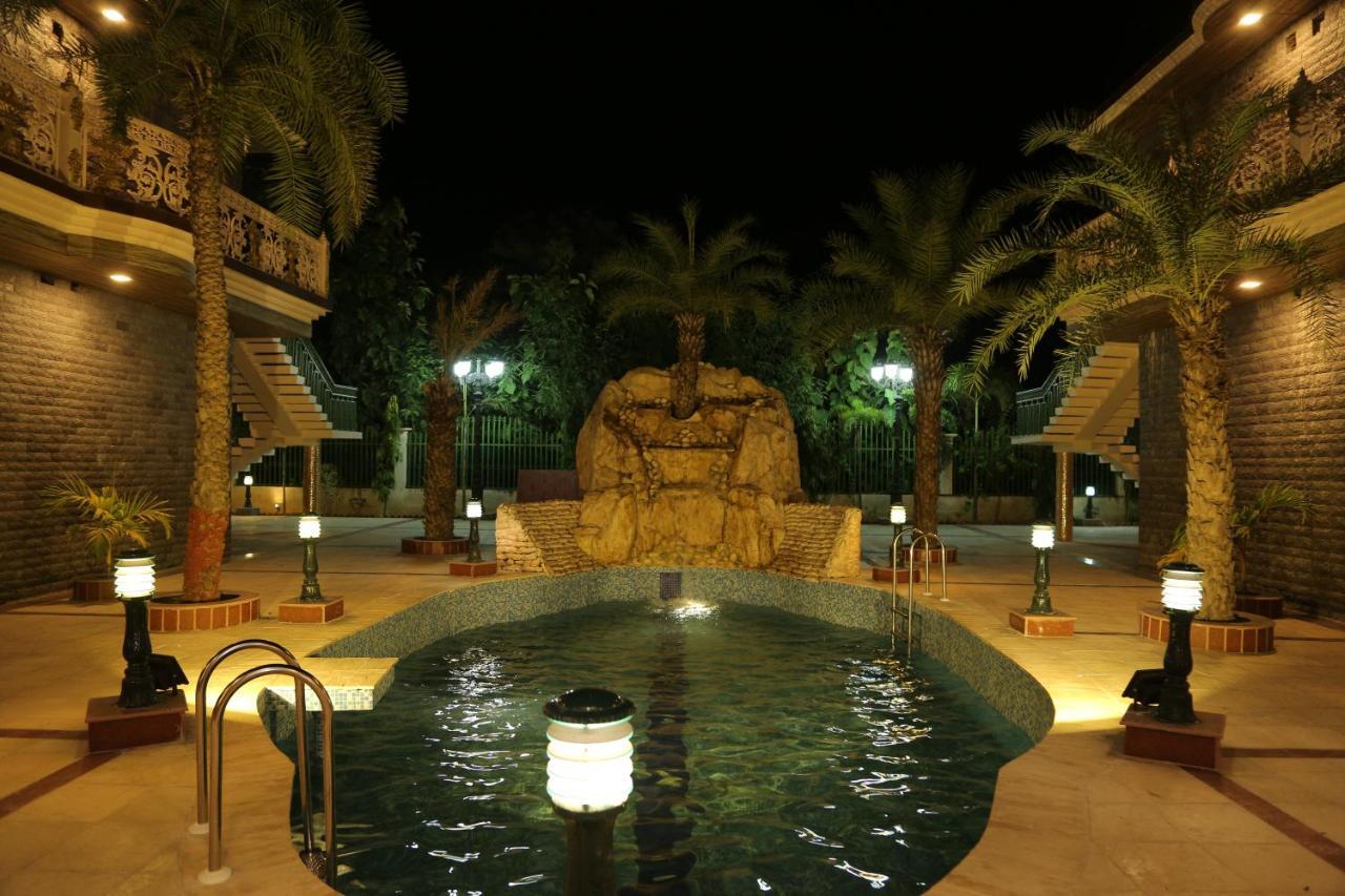 Отель Mann The Palm Retreat Лакхнау Экстерьер фото