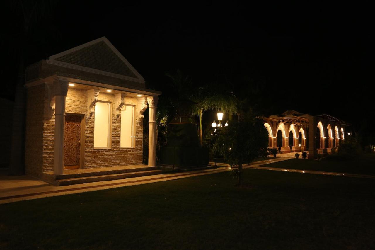 Отель Mann The Palm Retreat Лакхнау Экстерьер фото