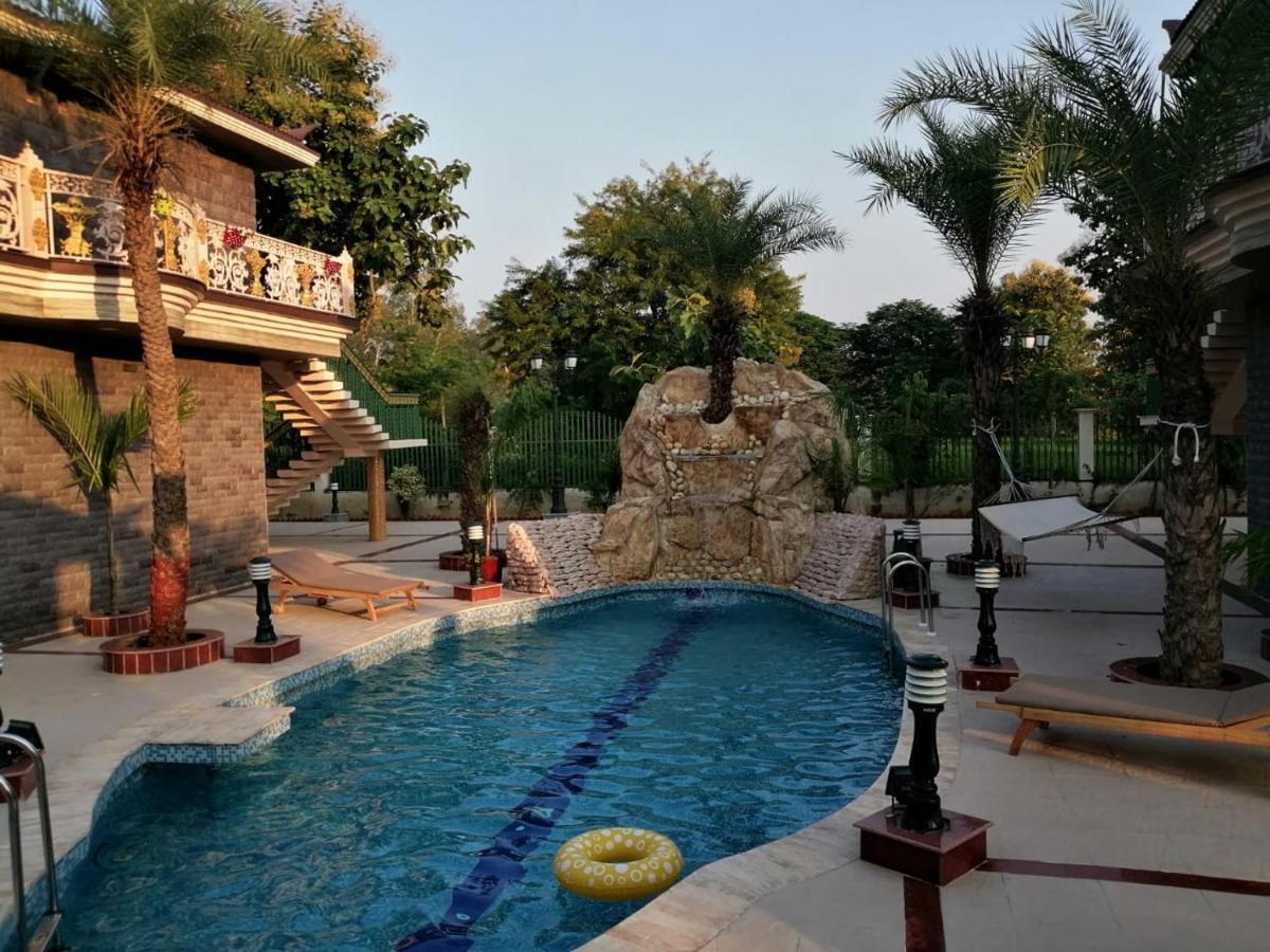 Отель Mann The Palm Retreat Лакхнау Экстерьер фото