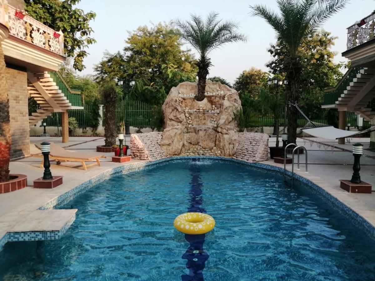 Отель Mann The Palm Retreat Лакхнау Экстерьер фото