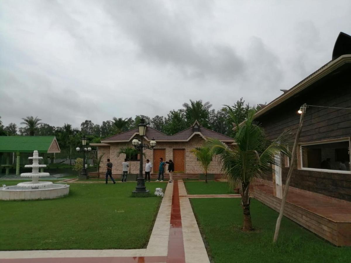 Отель Mann The Palm Retreat Лакхнау Экстерьер фото