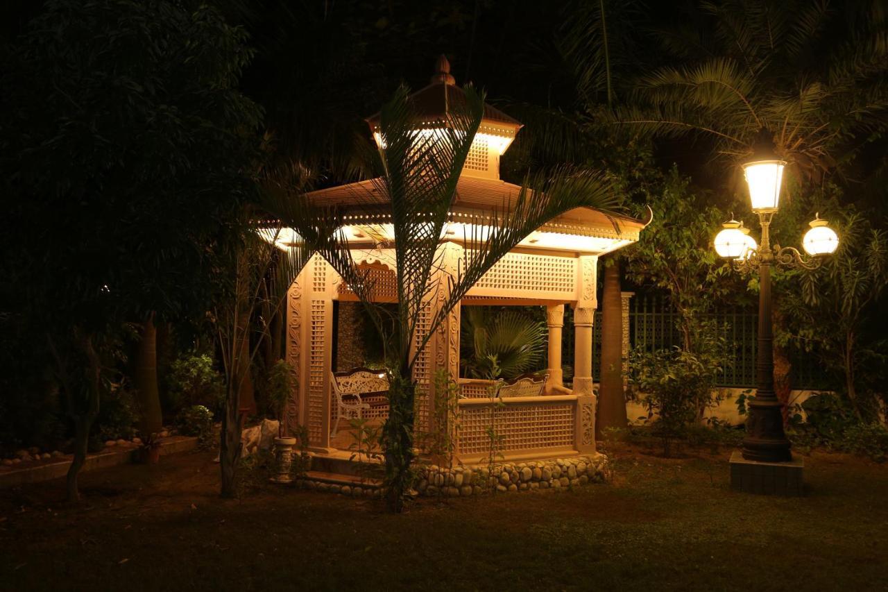 Отель Mann The Palm Retreat Лакхнау Экстерьер фото